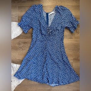 Faithfull the Brand short sleeve floral dress. Size 6